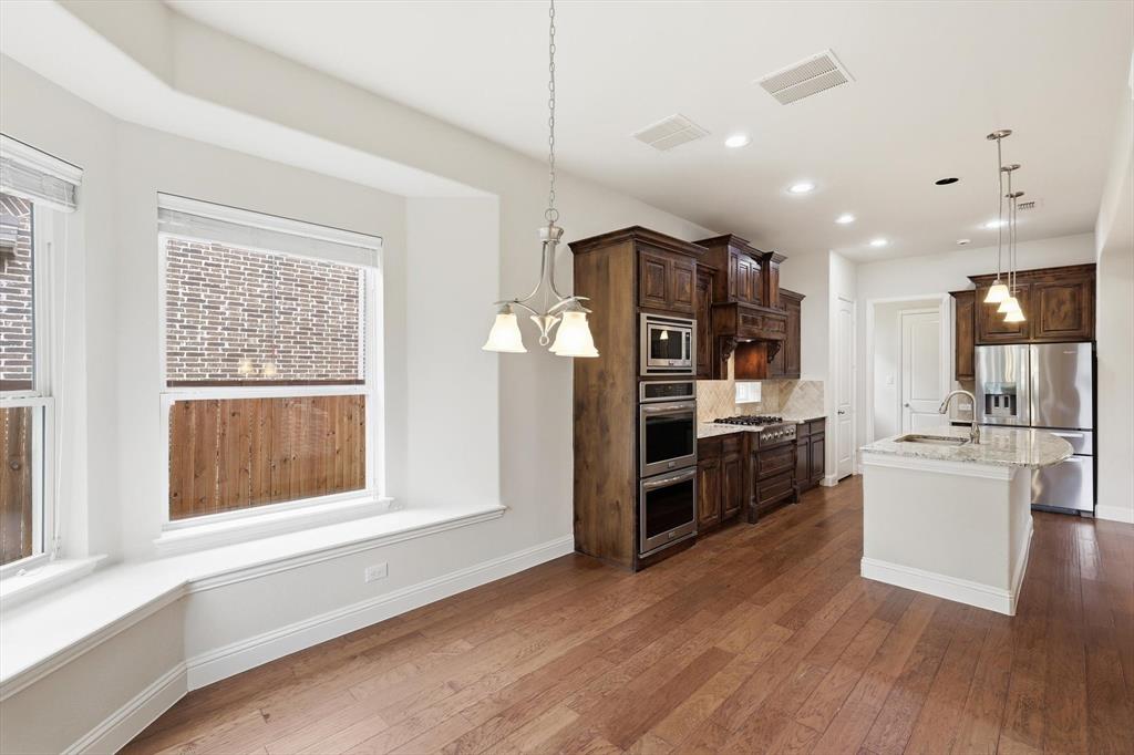 Breakfast Room with Bay Window and Window Seat