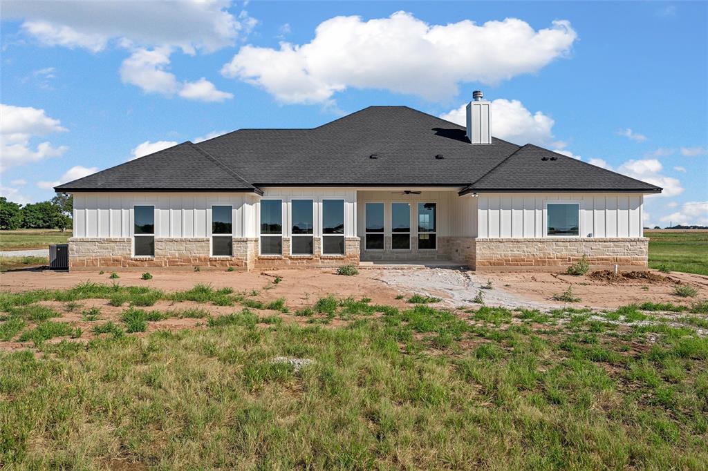 173 Willow Branch Road, McGregor, TX 76657