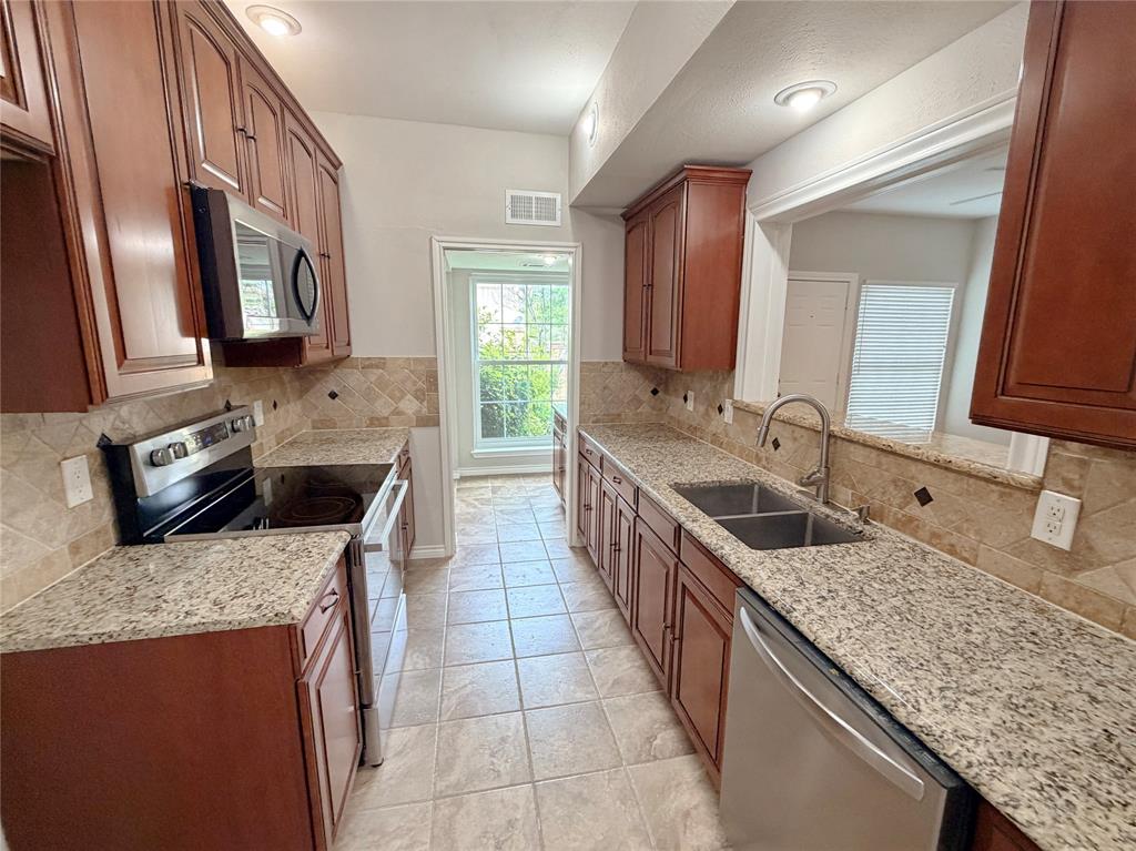 2409 Northlake Court, Irving, TX 75038