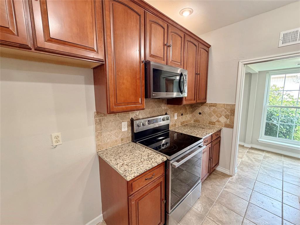 2409 Northlake Court, Irving, TX 75038