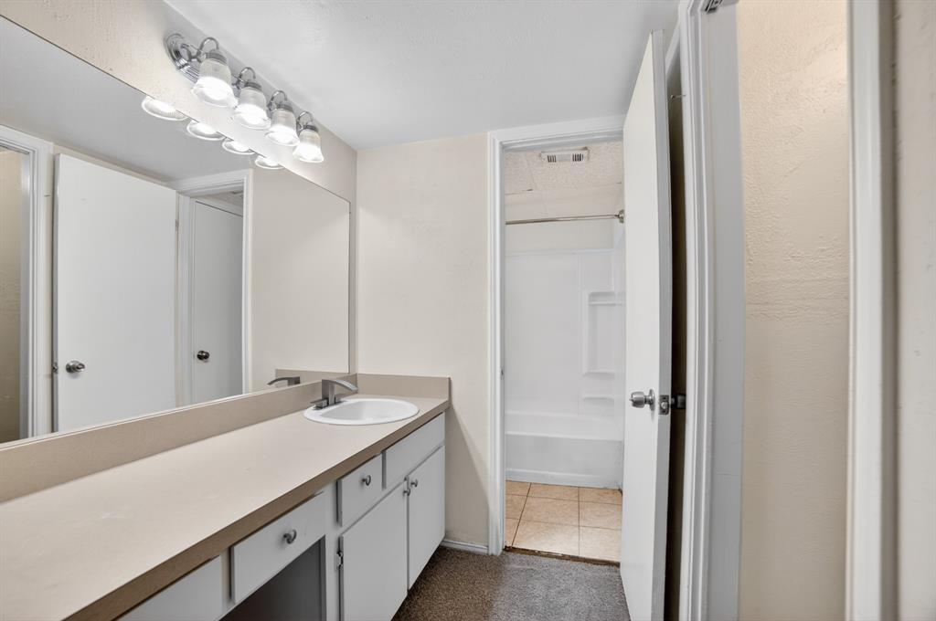 5618 Marina Drive, #32, Garland, TX 75043 5618 Marina Drive, #32, Garland, TX 75043