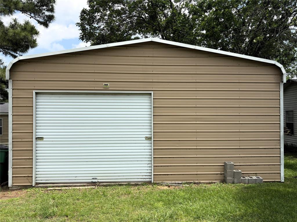 204 Causeway Cove, Seven Points, TX 75143