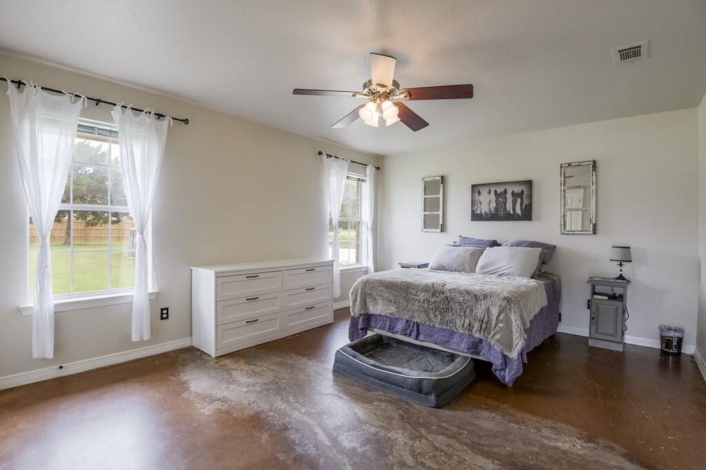 339 Meadow Lane, Red Oak, TX 75154