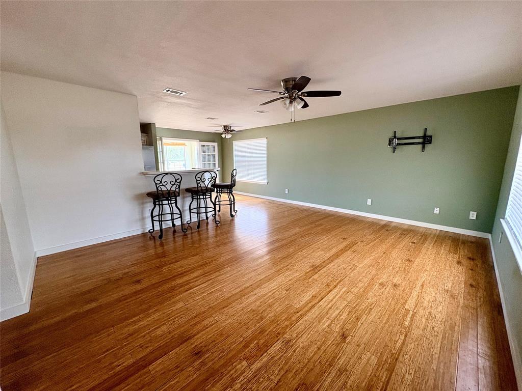 339 Meadow Lane, Red Oak, TX 75154