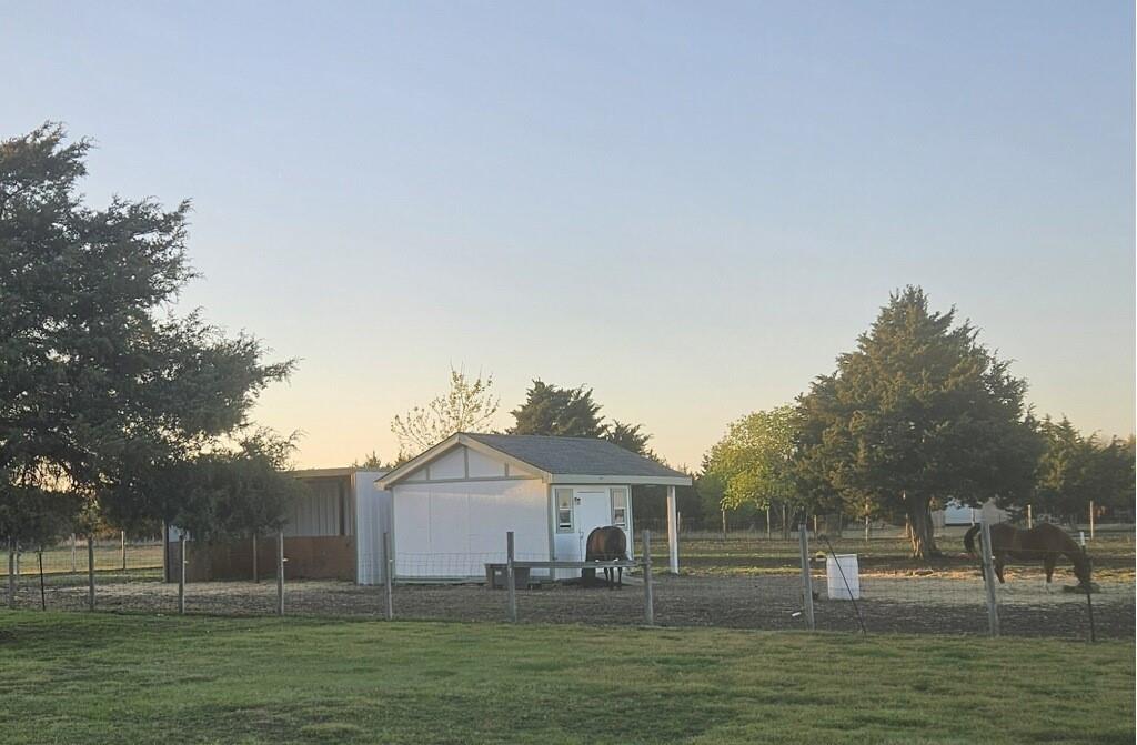 339 Meadow Lane, Red Oak, TX 75154