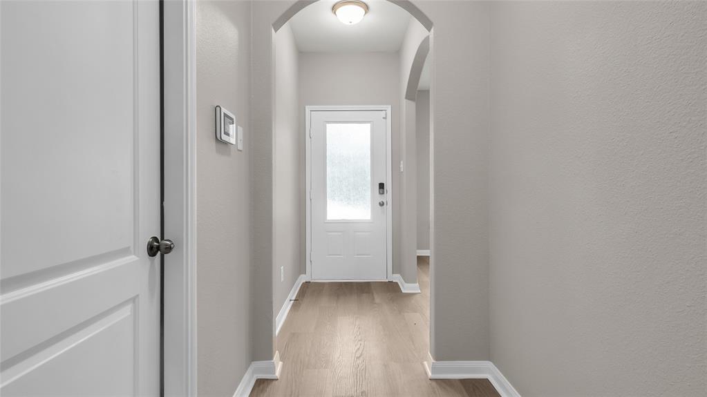 Entry view. Entry view.