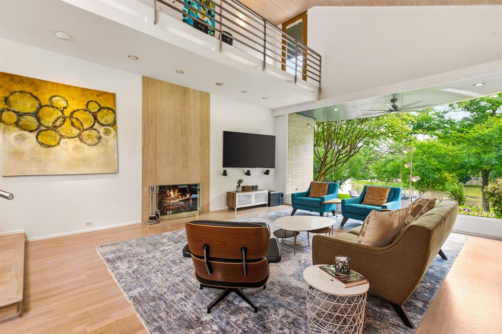 9 Hallshire Court, Dallas, TX 75225