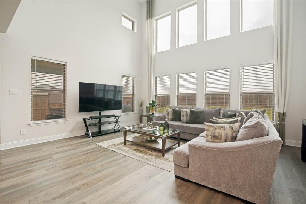 852 Vineyard Way, Forney, TX 75126