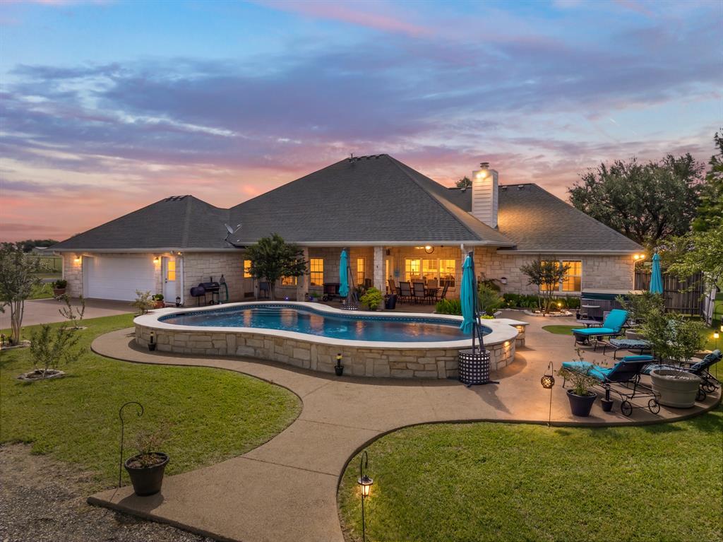 883 N Speegleville Road, Woodway, TX 76712
