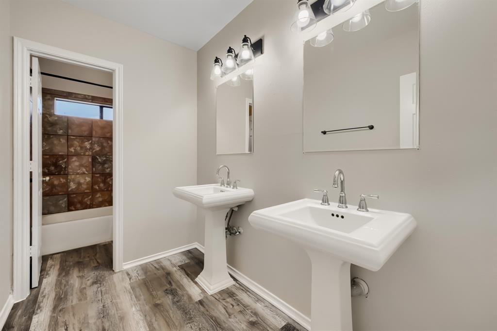 100 Coventry Court, Irving, TX 75061