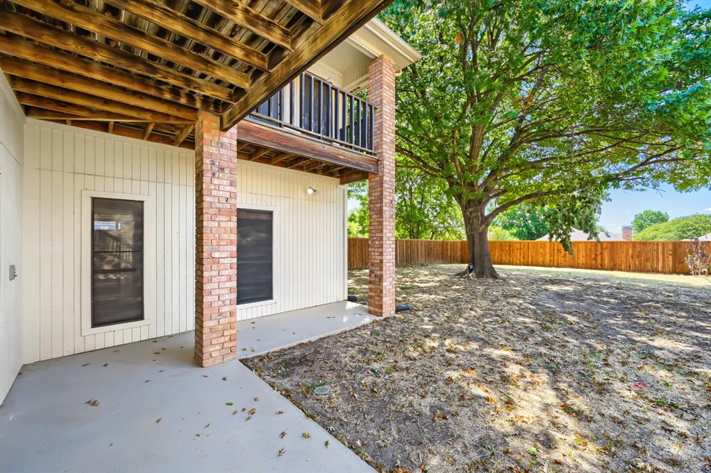 100 Coventry Court, Irving, TX 75061