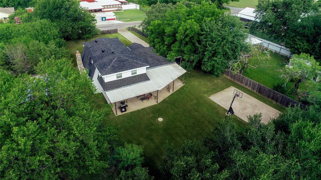 405 Granbury Court, Granbury, TX 76049