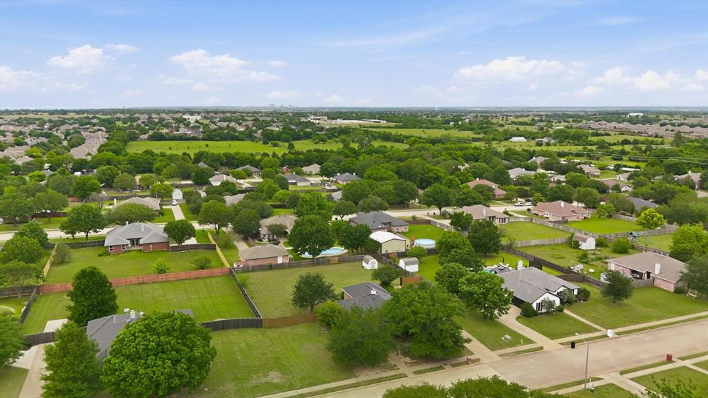 921 High Point Drive, Midlothian, TX 76065