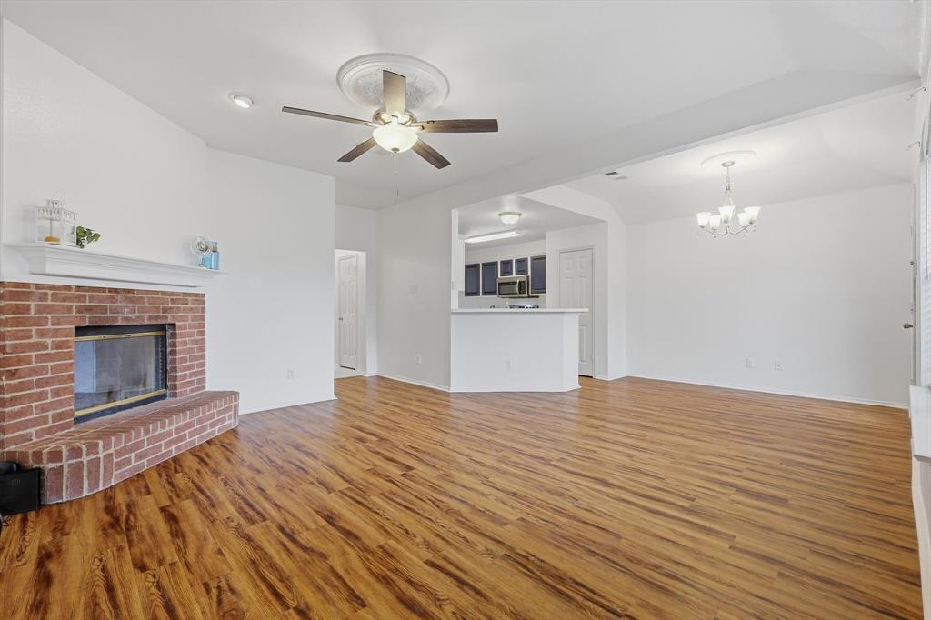921 High Point Drive, Midlothian, TX 76065