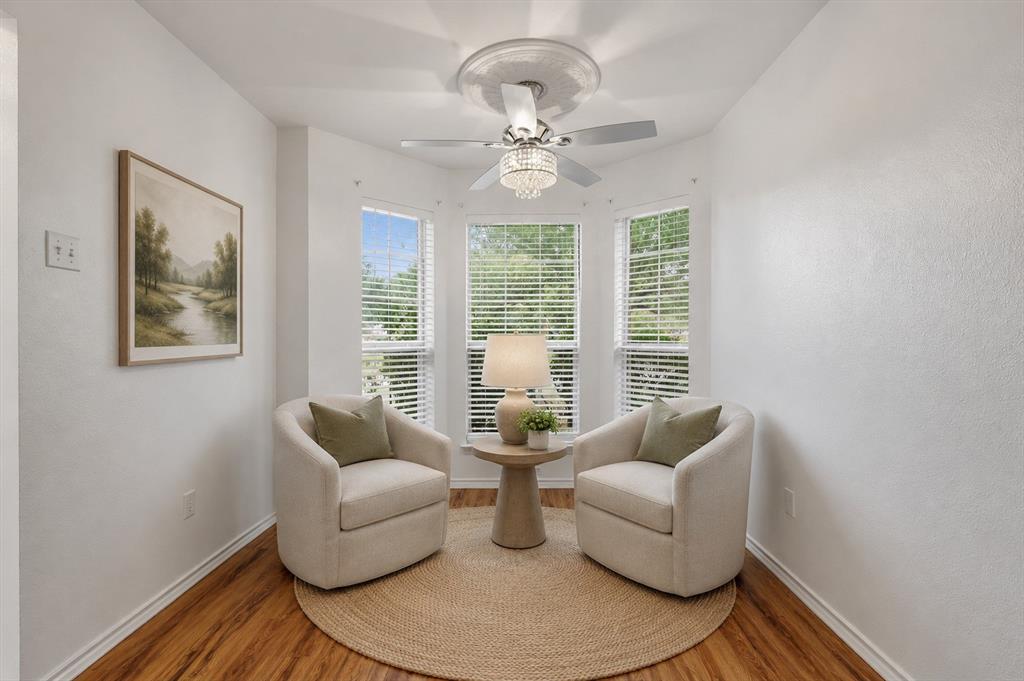 Front sitting area*VIRTUALLY STAGED* Front sitting area*VIRTUALLY STAGED*