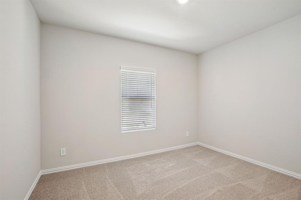 Photo is not of the actual home, but is an inspirational photo of builder’s model home and may depict options, furnishings, and/or decorator features that are not included.