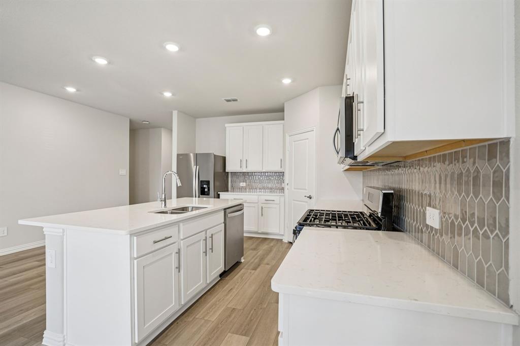Photo is not of the actual home, but is an inspirational photo of builder’s model home and may depict options, furnishings, and/or decorator features that are not included.
