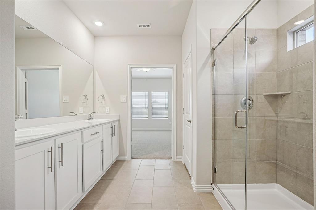 Photo is not of the actual home, but is an inspirational photo of builder’s model home and may depict options, furnishings, and/or decorator features that are not included.