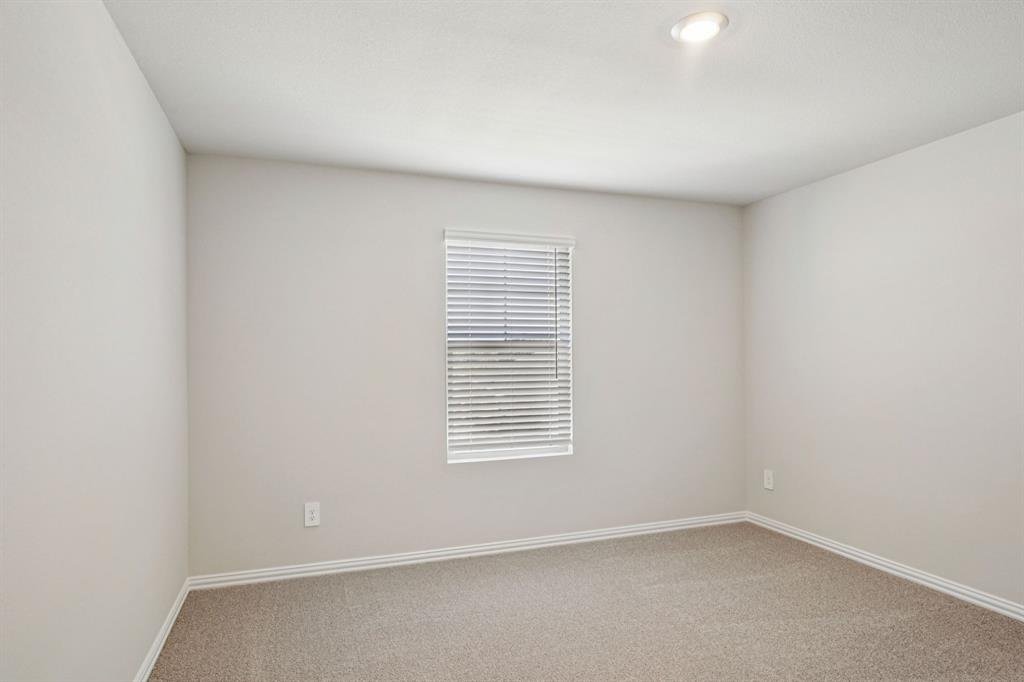 Photo is not of the actual home, but is an inspirational photo of builder’s model home and may depict options, furnishings, and/or decorator features that are not included.