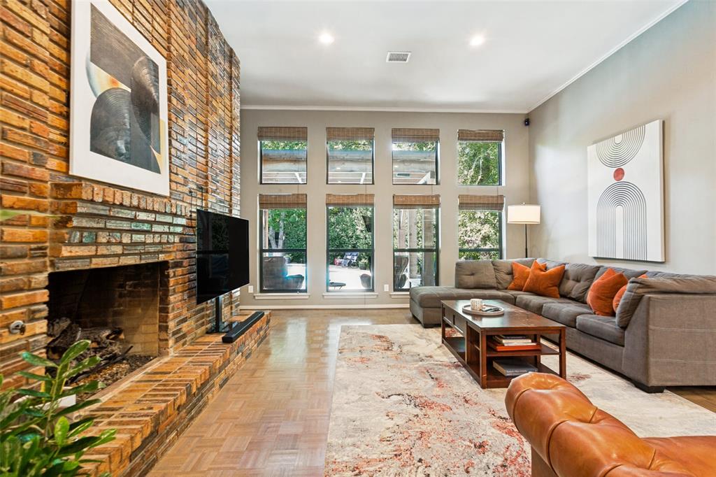 14913 Oaks North Drive, Addison, TX 75254 14913 Oaks North Drive, Addison, TX 75254