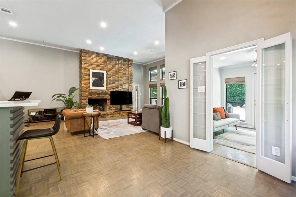 14913 Oaks North Drive, Addison, TX 75254