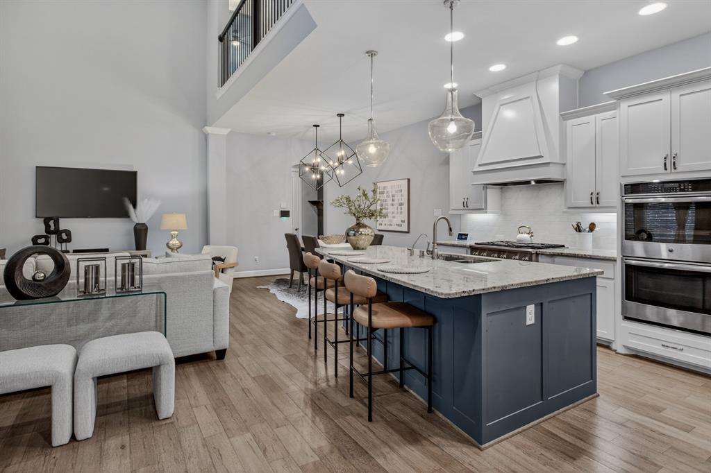 Open kitchen and living room great for entertaining