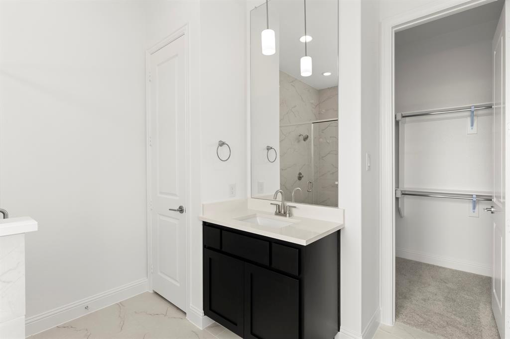 24. 2027 Clairmount - Bath (3)