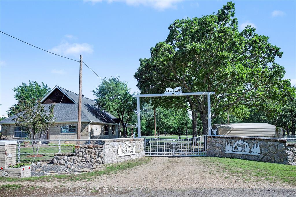101 Friendship Circle, West Tawakoni, TX 75474