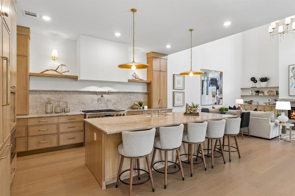 6402 Kenwood Avenue, Dallas, TX 75214