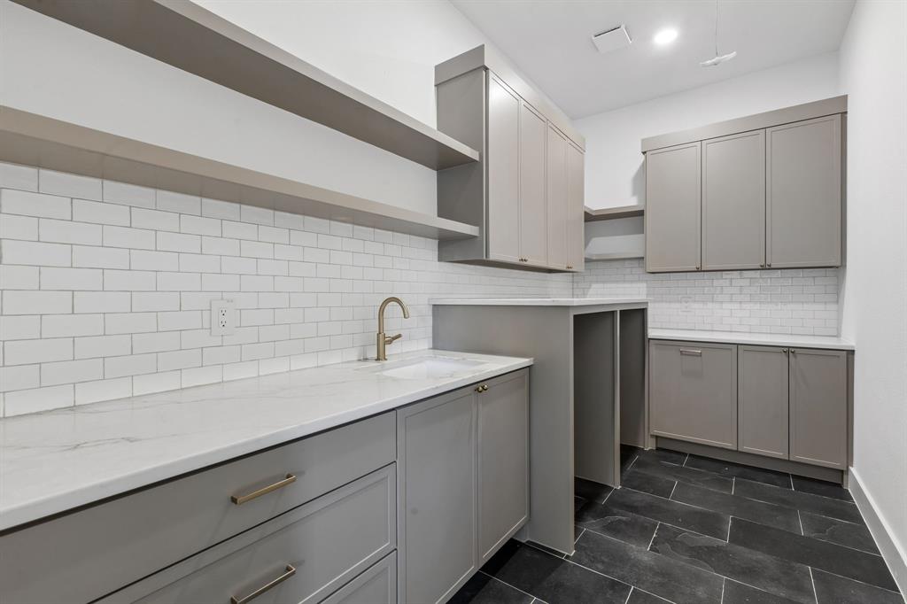 6402 Kenwood Avenue, Dallas, TX 75214