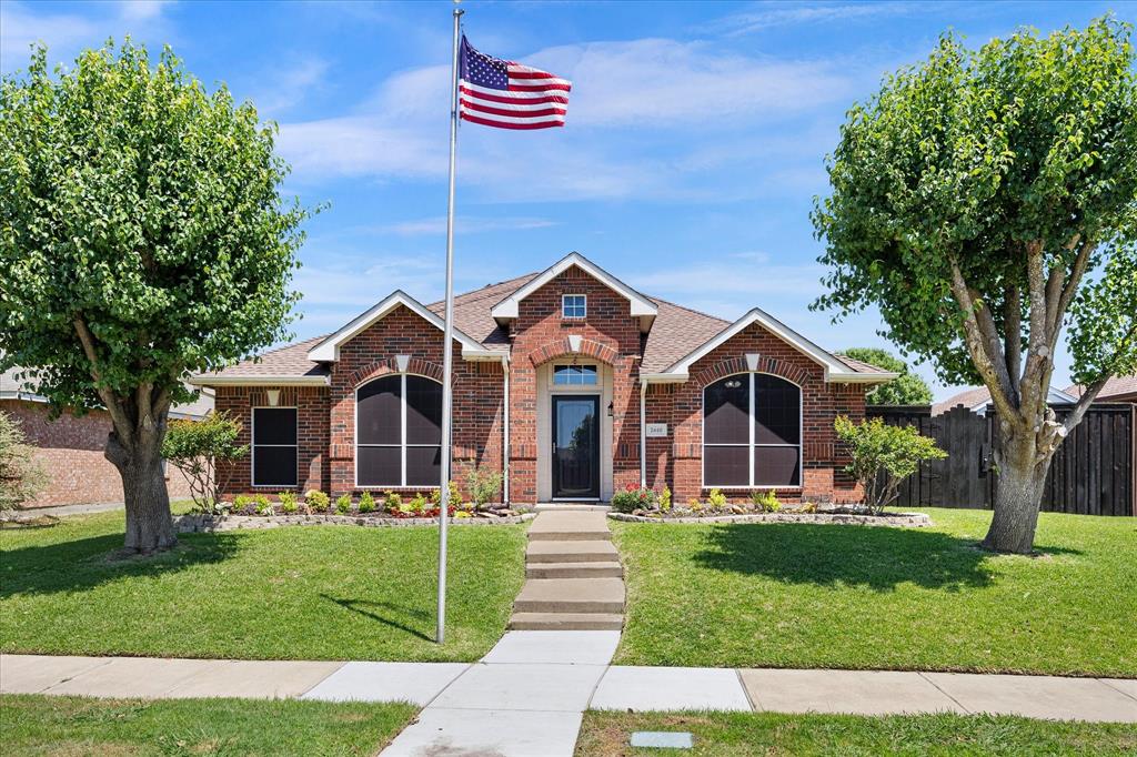 Welcome Home to 2440 Fieldcrest Drive, Lofland Farms, Rockwall!
