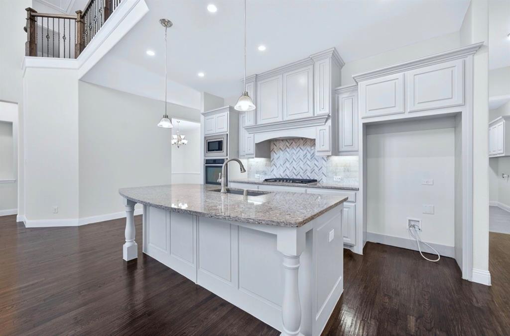 922 Amber Knoll Drive, Rockwall, TX 75087