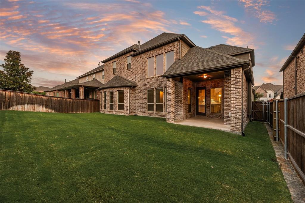 922 Amber Knoll Drive, Rockwall, TX 75087