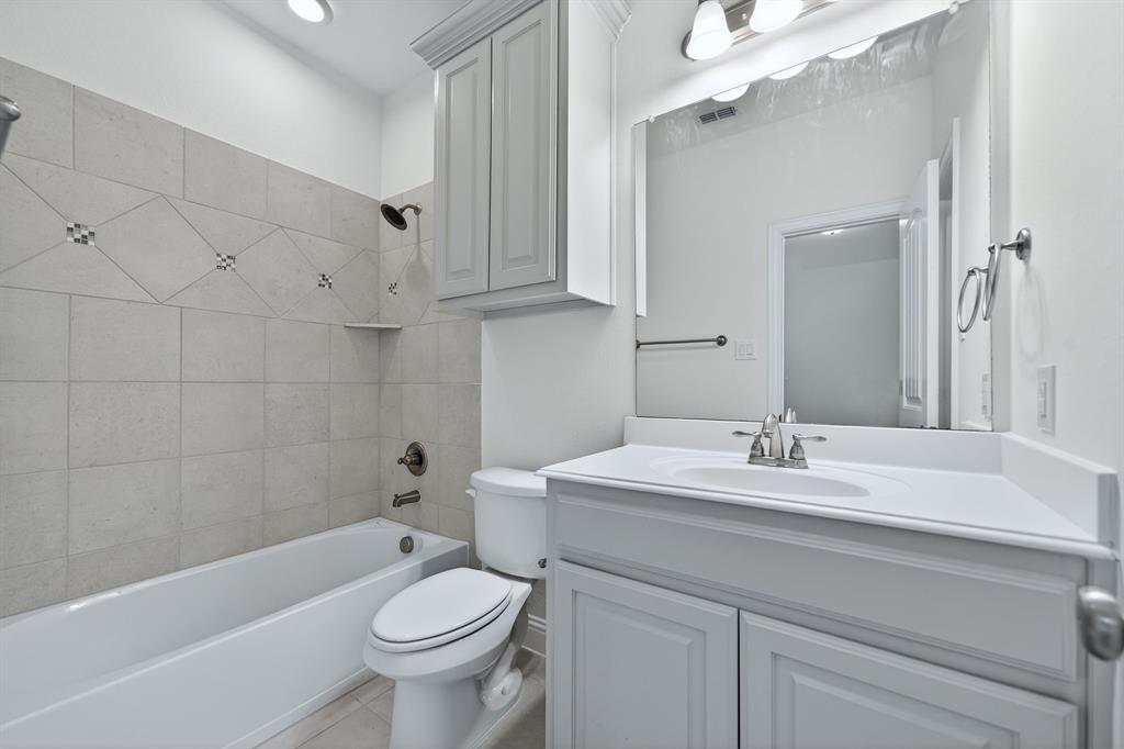 922 Amber Knoll Drive, Rockwall, TX 75087