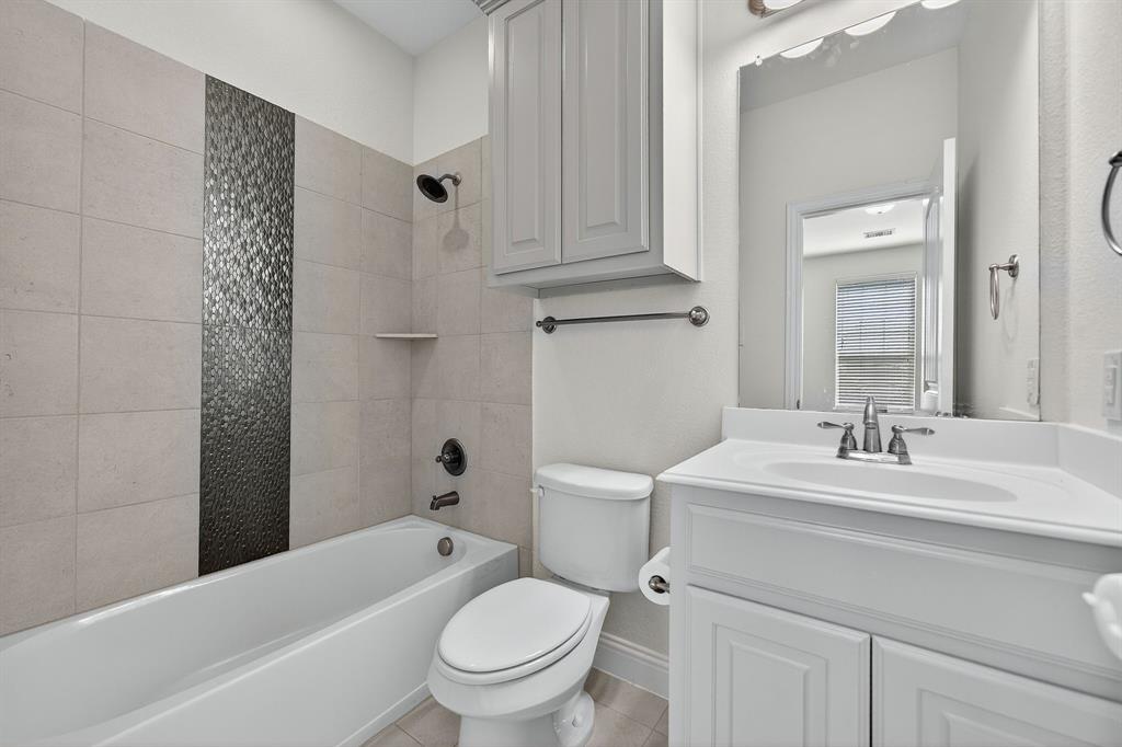 922 Amber Knoll Drive, Rockwall, TX 75087