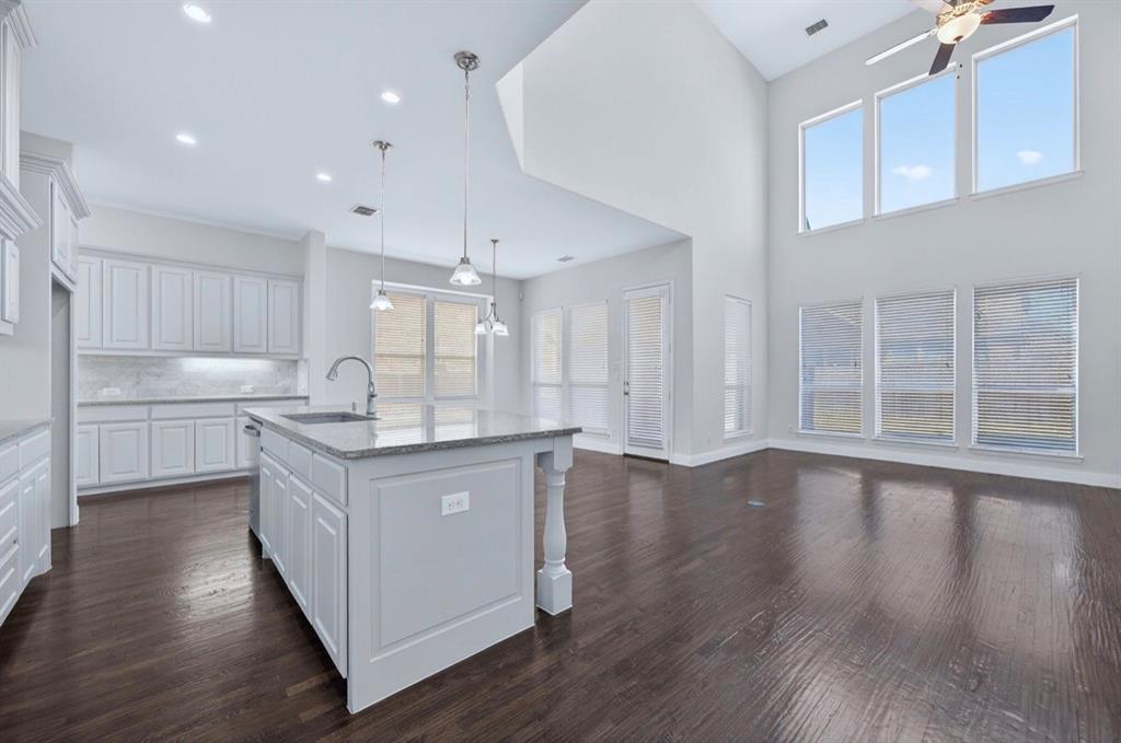 922 Amber Knoll Drive, Rockwall, TX 75087