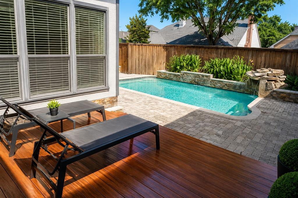 Great pool view.  Fountain add relaxing water sounds.