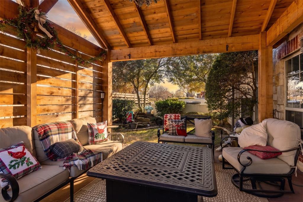 703 N Avalon Court, Granbury, TX 76048