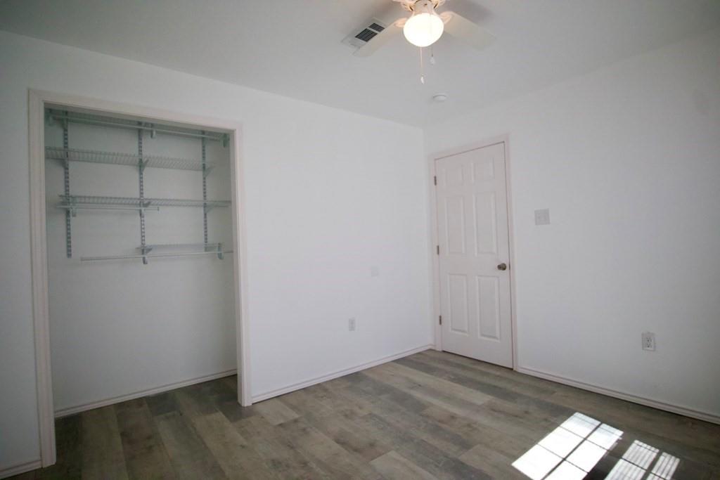14192 Campfire Circle, Log Cabin, TX 75148