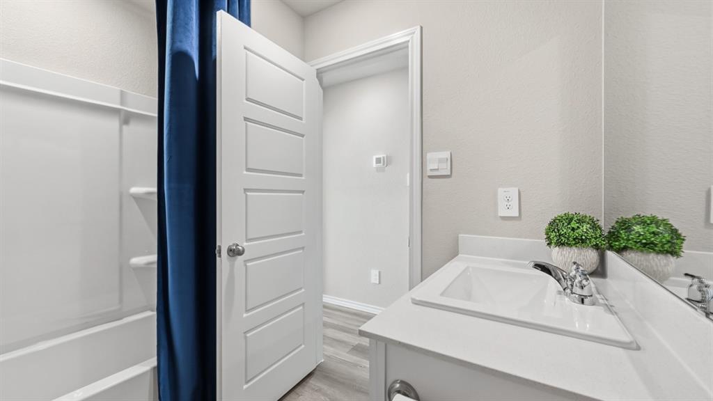 608 SMART STRIKE Trail, Granbury, TX 76049