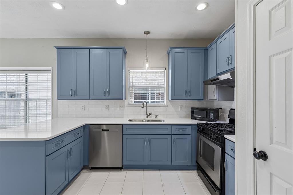 2212 Meadowstone Drive, Carrollton, TX 75006 2212 Meadowstone Drive, Carrollton, TX 75006
