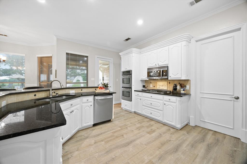 This kitchen will put a smile on your chef's face!