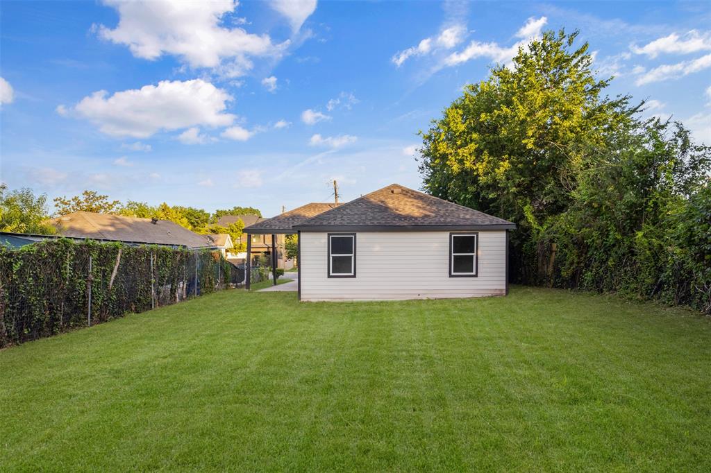 1507 E Waco Avenue, Dallas, TX 75216