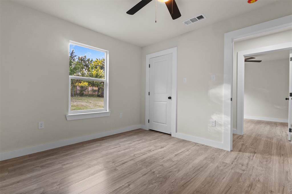 1507 E Waco Avenue, Dallas, TX 75216