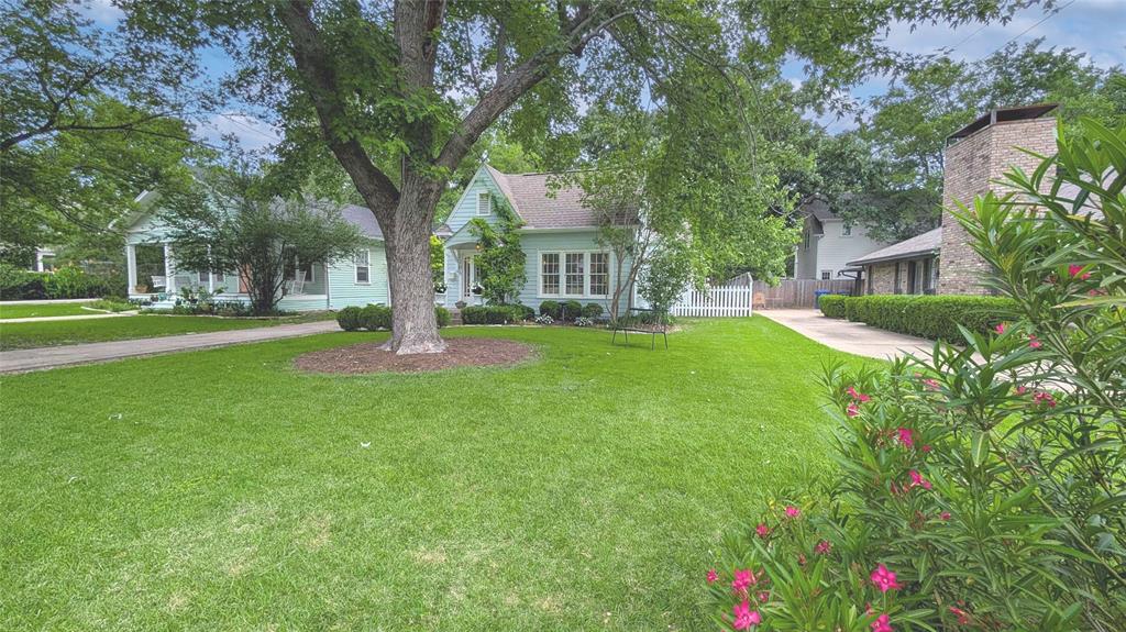 1106 Tucker Street, McKinney, TX 75069