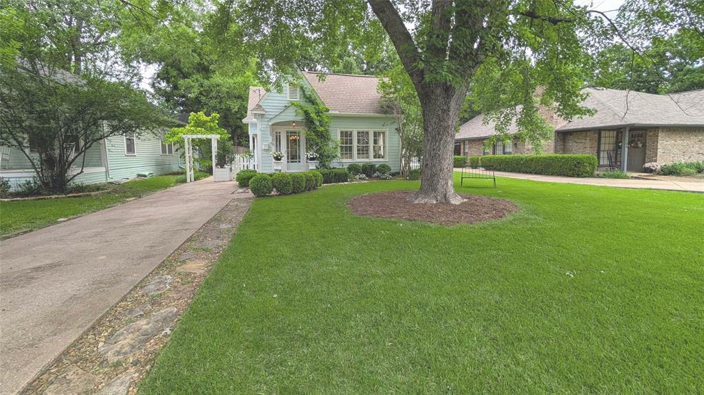 1106 Tucker Street, McKinney, TX 75069
