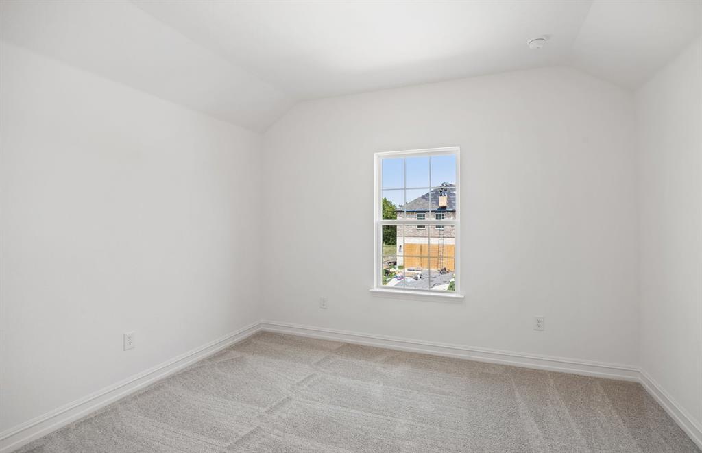 Secondary bedroom