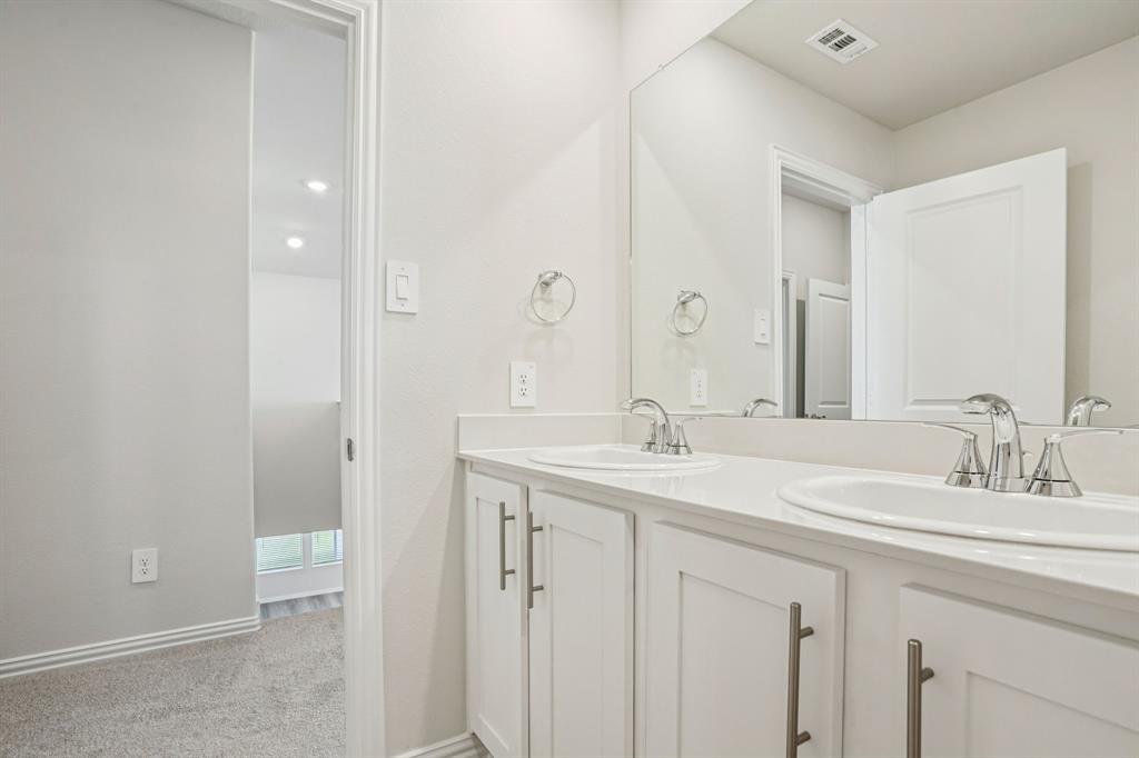 Photo is not of the actual home, but is an inspirational photo of builder’s model home and may depict options, furnishings, and/or decorator features that are not included.