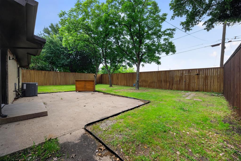 8617 Flicker Lane, Dallas, TX 75238