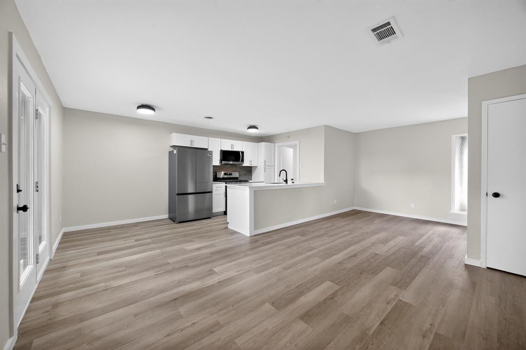 8617 Flicker Lane, Dallas, TX 75238